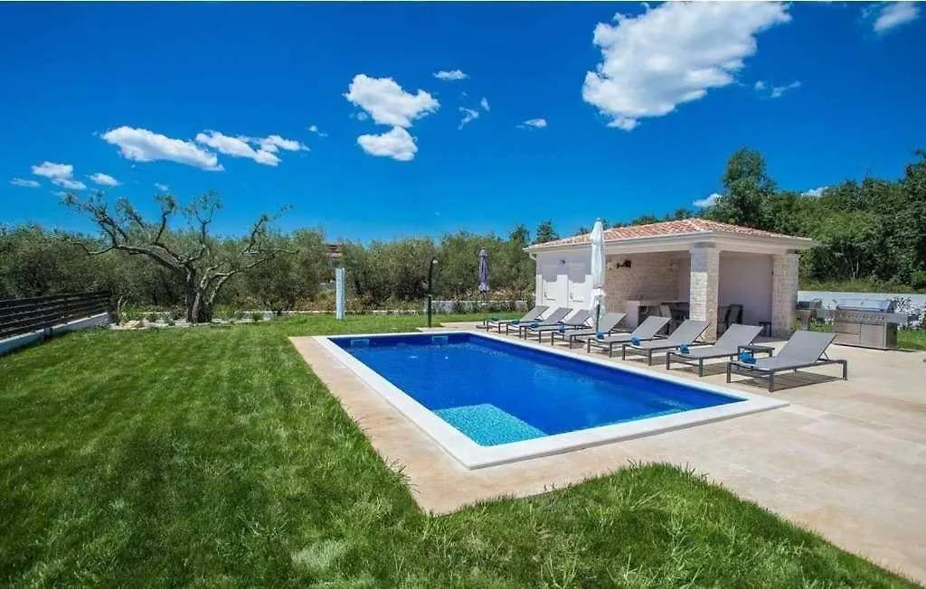 Villa Nikolas By Aneo Travel Kaštelir Kroatien