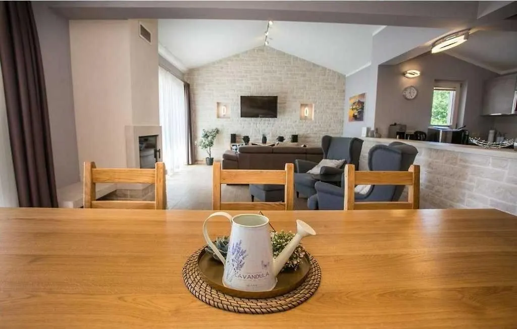 Villa Nikolas By Aneo Travel Kastelir