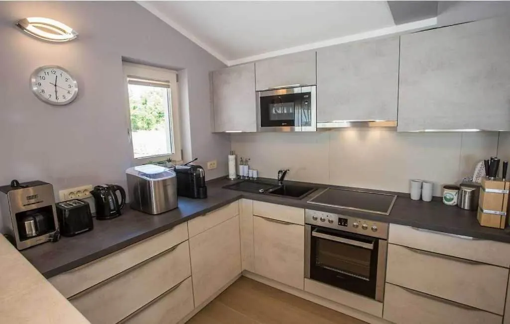 Villa Nikolas By Aneo Travel Kaštelir